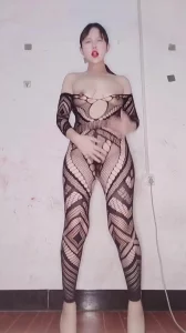 连体黑丝袜少妇自慰1
