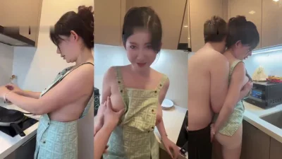 全裸套围裙做饭姿色诱人难以把持
