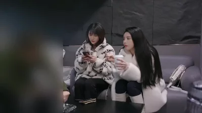 爱聊天的白靴子妹子，爱看靴子的兄弟们有福了聊了半个多小时
