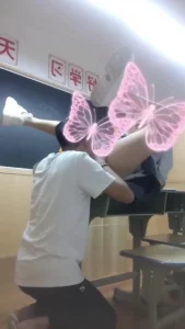 真想给她一张过去